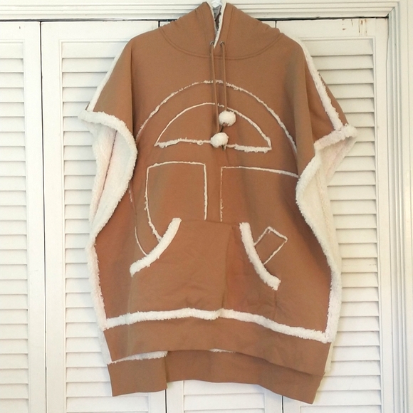UGG x ™TELFAR Plush Faux Sherpa-Lined Poncho Pull-Tie Hoodie w/Kangaroo Pocket - Picture 1 of 11